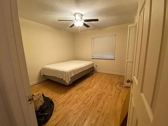 5th image of 4376 1st St