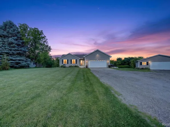 3188 Baldwin Rd, Ortonville, MI 48462