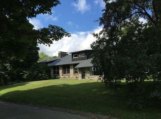 1246 Old Stage Rd, Chester, VT 05143