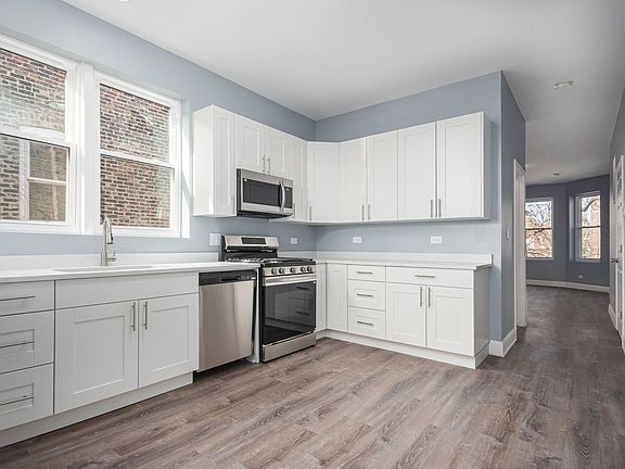 2nd image of 4107 W Cermak Rd