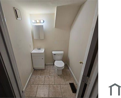 5th image of 203 W Wyoming Ave