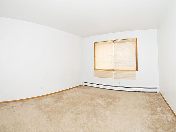 3rd image of 6033 Elm Ct APT 6