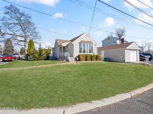882 Woodmere Drive, Cliffwood Beach, NJ 07735