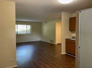 501 Smith Dr APT 2, Hampshire, IL 60140