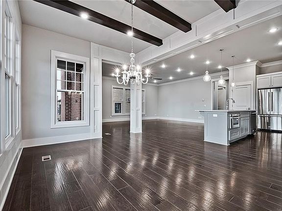 5th image of 1816 N Clifton Ave