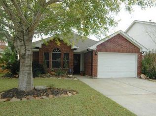 5716 Guadalupe Dr, Dickinson, TX 77539