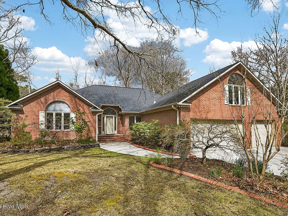 1st image of 236 Ravenswood Road