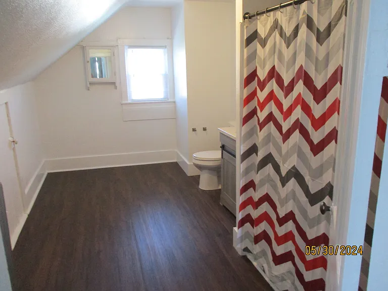 2515 Jackson St — Photo 7