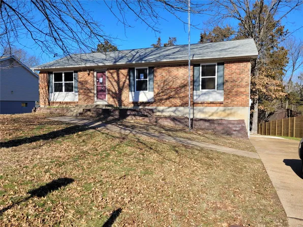 2173 Parkton West Dr, Barnhart, MO 63012