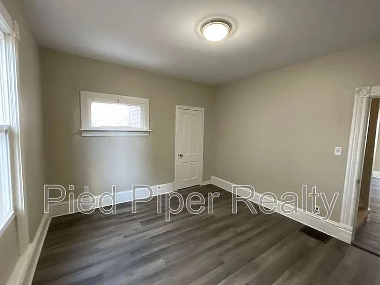 217 N West Ave — Photo 14