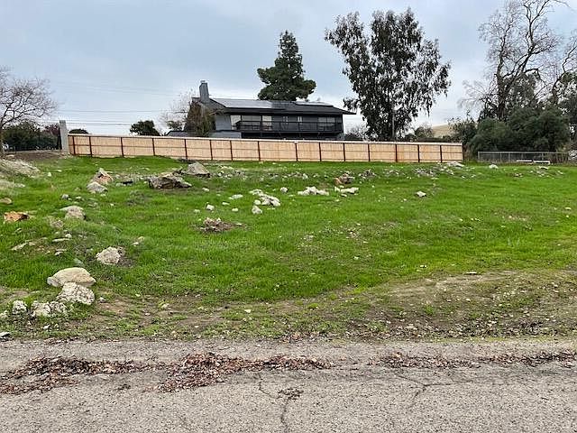 N Marshall Street, Porterville, CA 93257 | MLS #230022 | Zillow