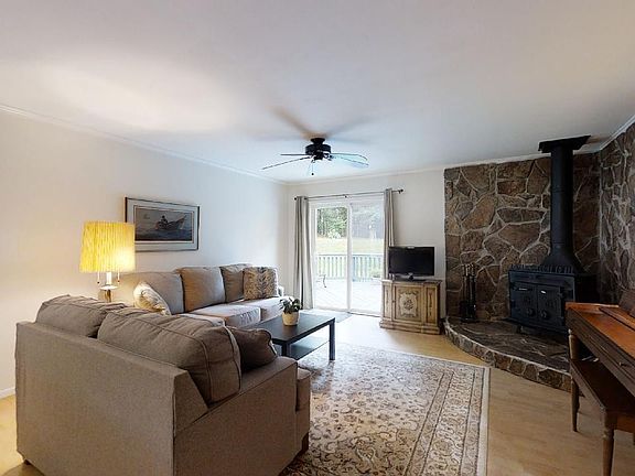 3rd image of 306 Berea Forest Cir