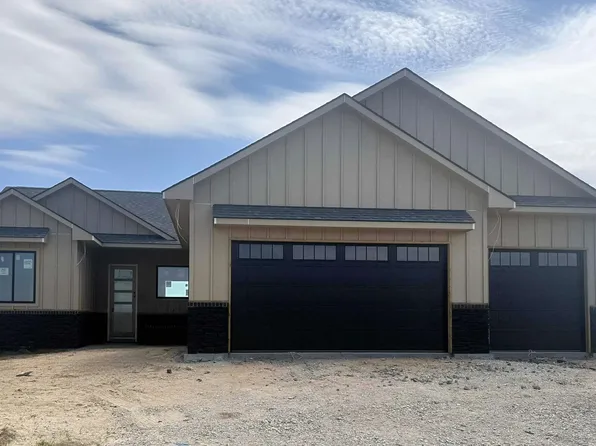 1329 W Greenvale St, Goddard, KS 67052