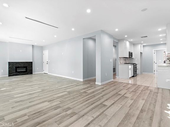 2nd image of 545 Ivy St
