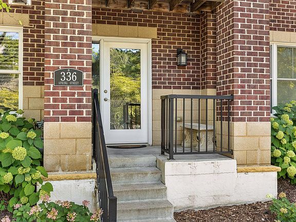 5th image of 336 Spring St