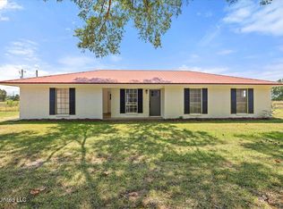 439 New Hope Rd, Mount Olive, MS 39119