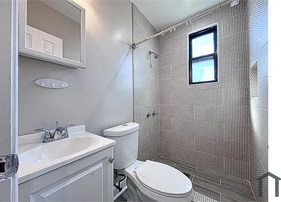 4630 Hillside Rd SE #3 — Photo 2
