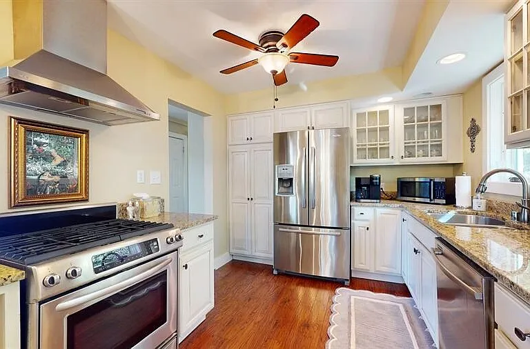 830 Pine Tree Ln — Photo 11