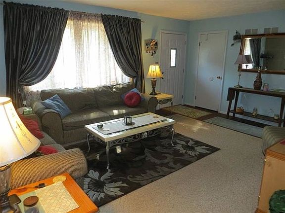 3rd image of 2504 Eckman Pl