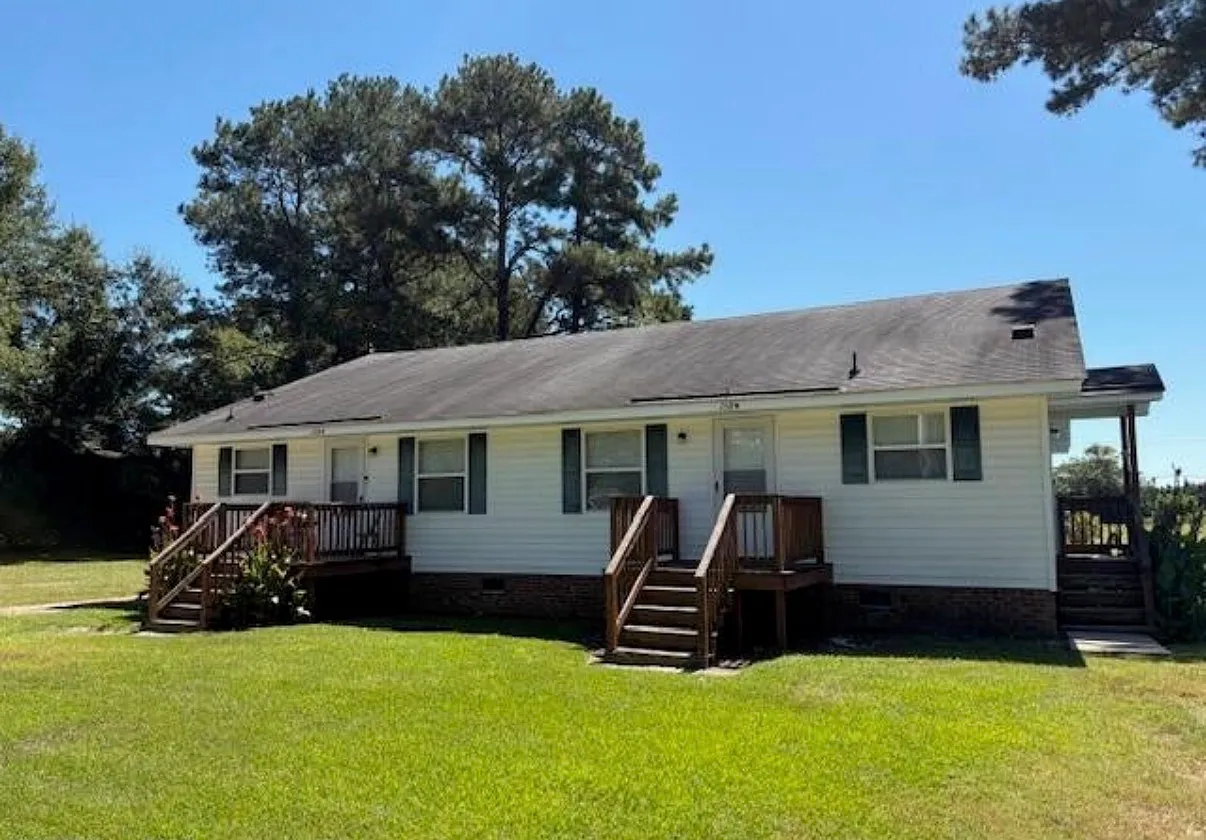 2 bed, 943 sqft, $850 — Photo 1