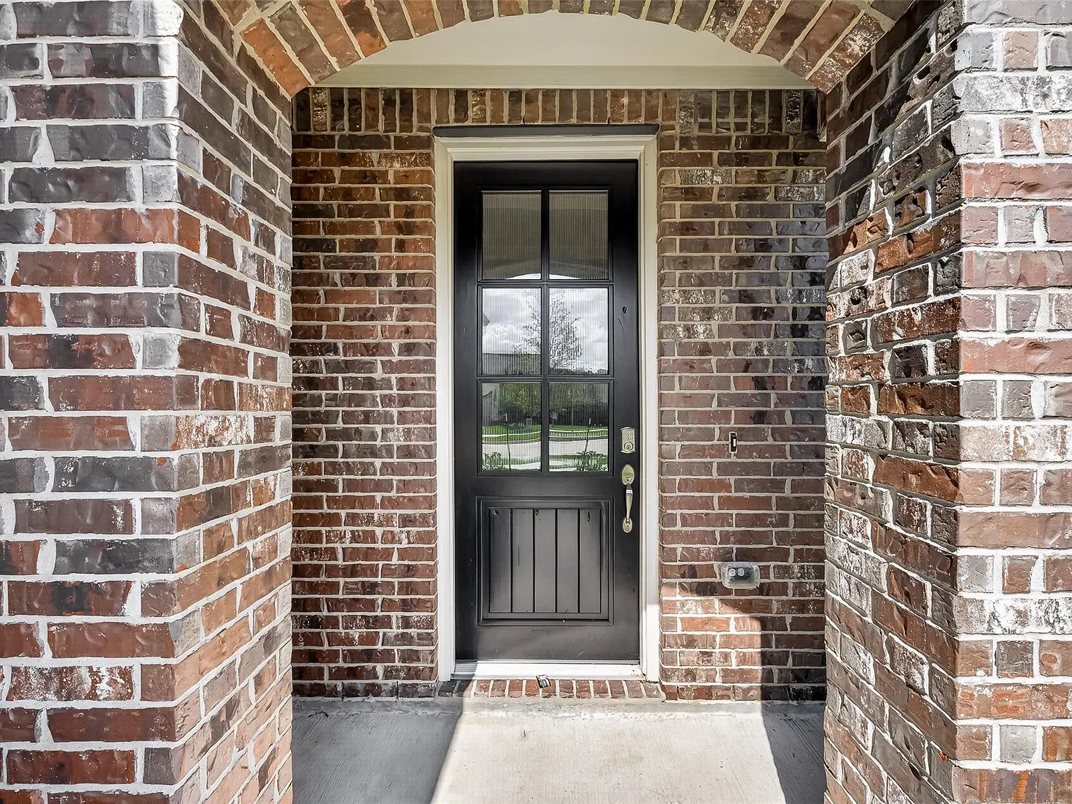 4 bed, 3.0 bath, 2263 sqft, $2,750 — Photo 3