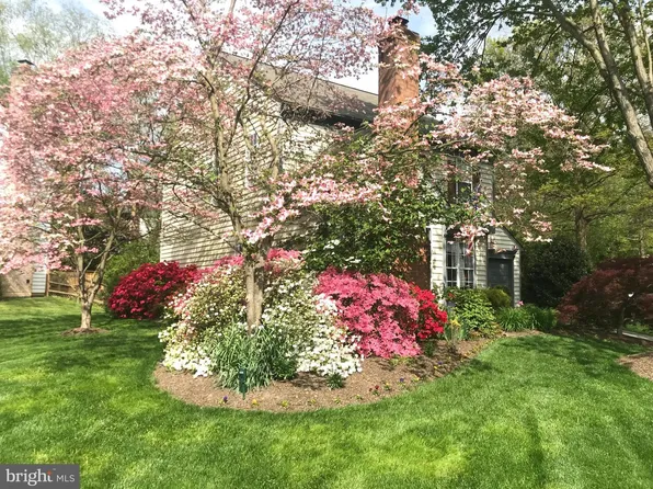 9413 Vineyard Haven Dr, Gaithersburg, MD 20886