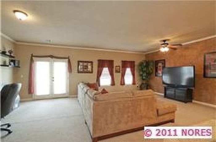 Living/kitchen