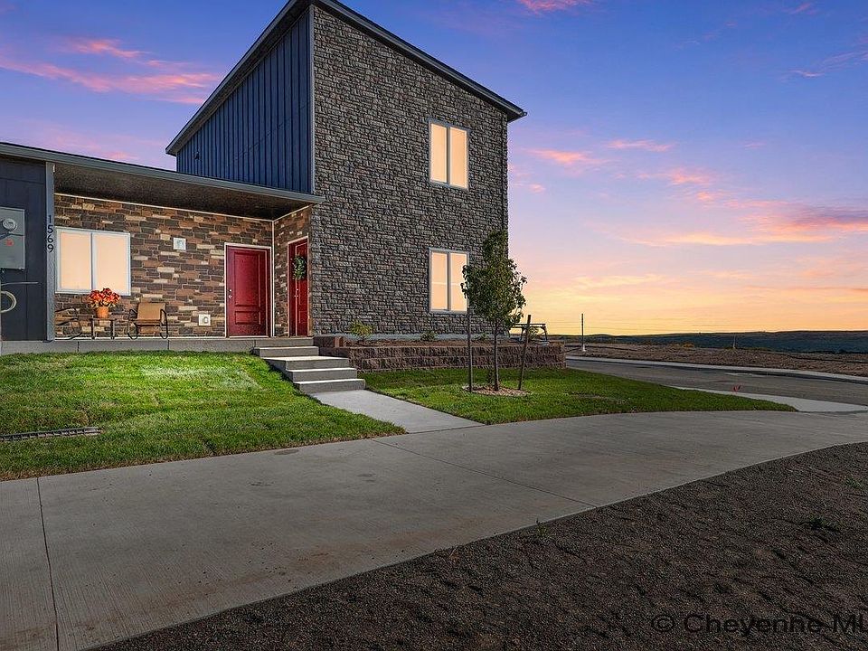 1st image of 1548 Corey Pl