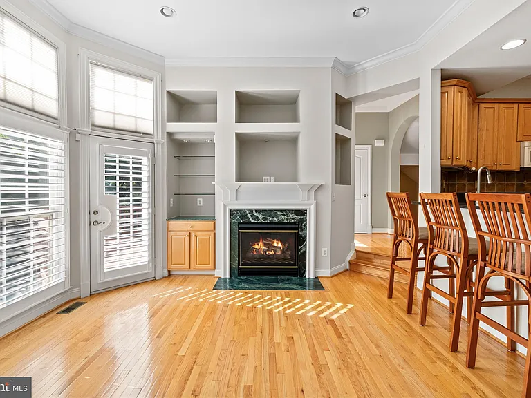 5237 Bessley Pl — Photo 26