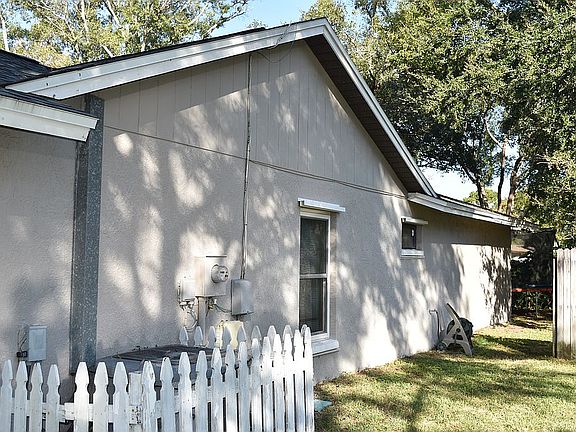 5th image of 624 Still Meadows Cir N