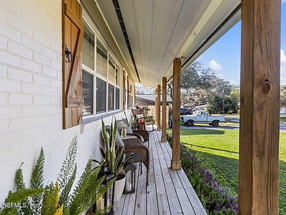 4th image of 5422 CONTINA Avenue