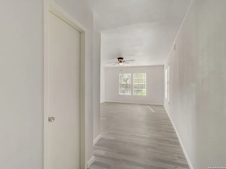 1622 Gorman St — Photo 7