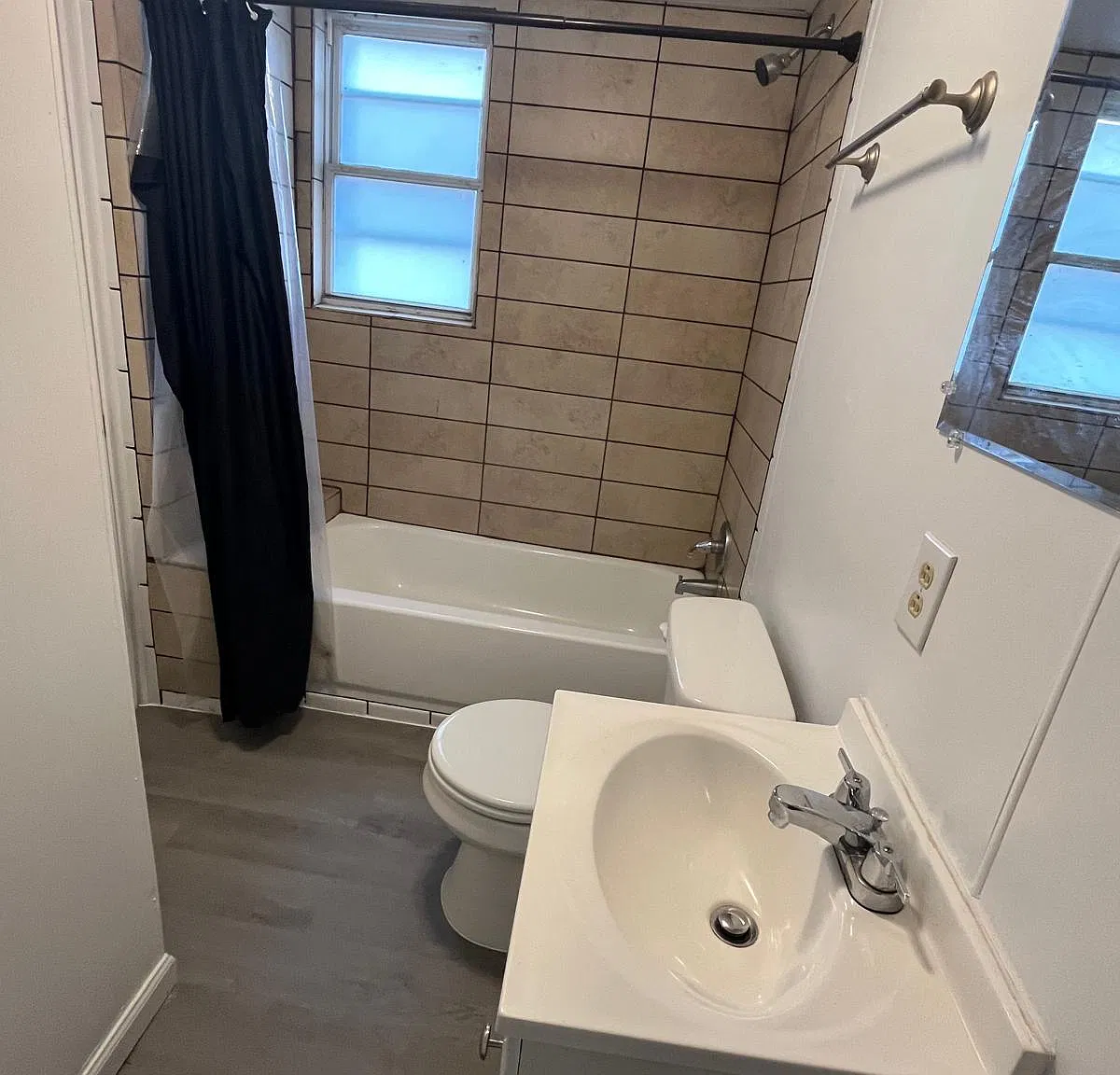 204 3rd Avenue Southwest - Apt B — Photo 4