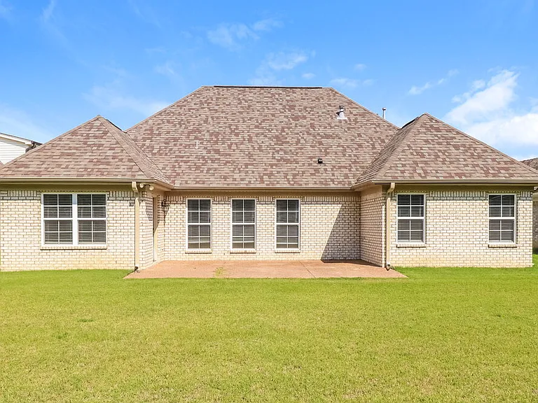 3811 Dawnwood Cir W — Photo 17