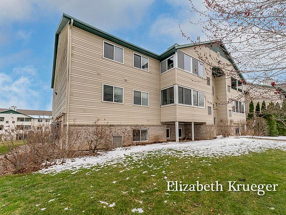 2nd image of 8604 S Jasonville Ct SE #121