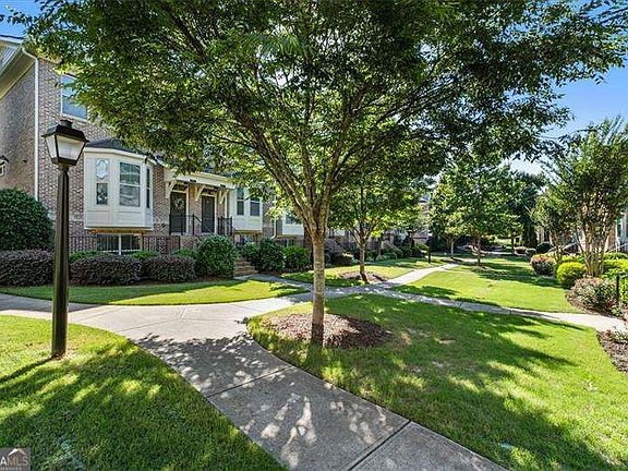 2nd image of 7990 Willoughby Ct