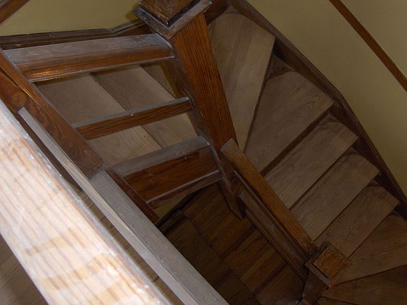 frnt. hall stairs above view