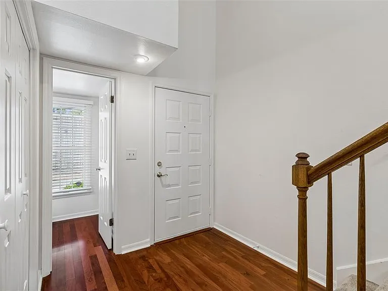 2509 Crowder Ln #13 — Photo 4