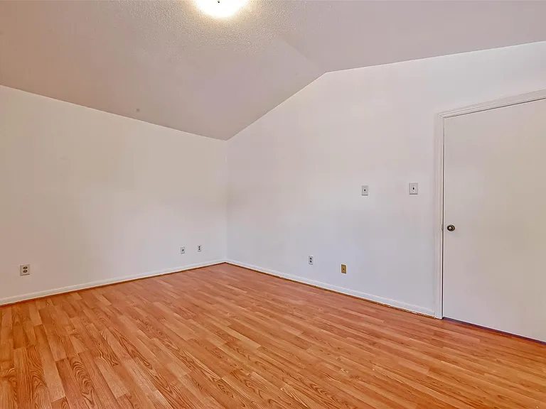 8299 Cambridge St #1705 — Photo 21