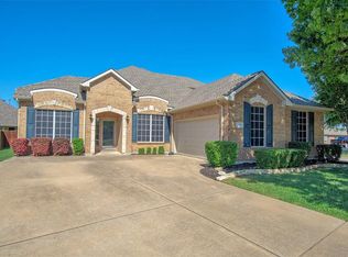 2436 Walker St, Grand Prairie, TX 75052