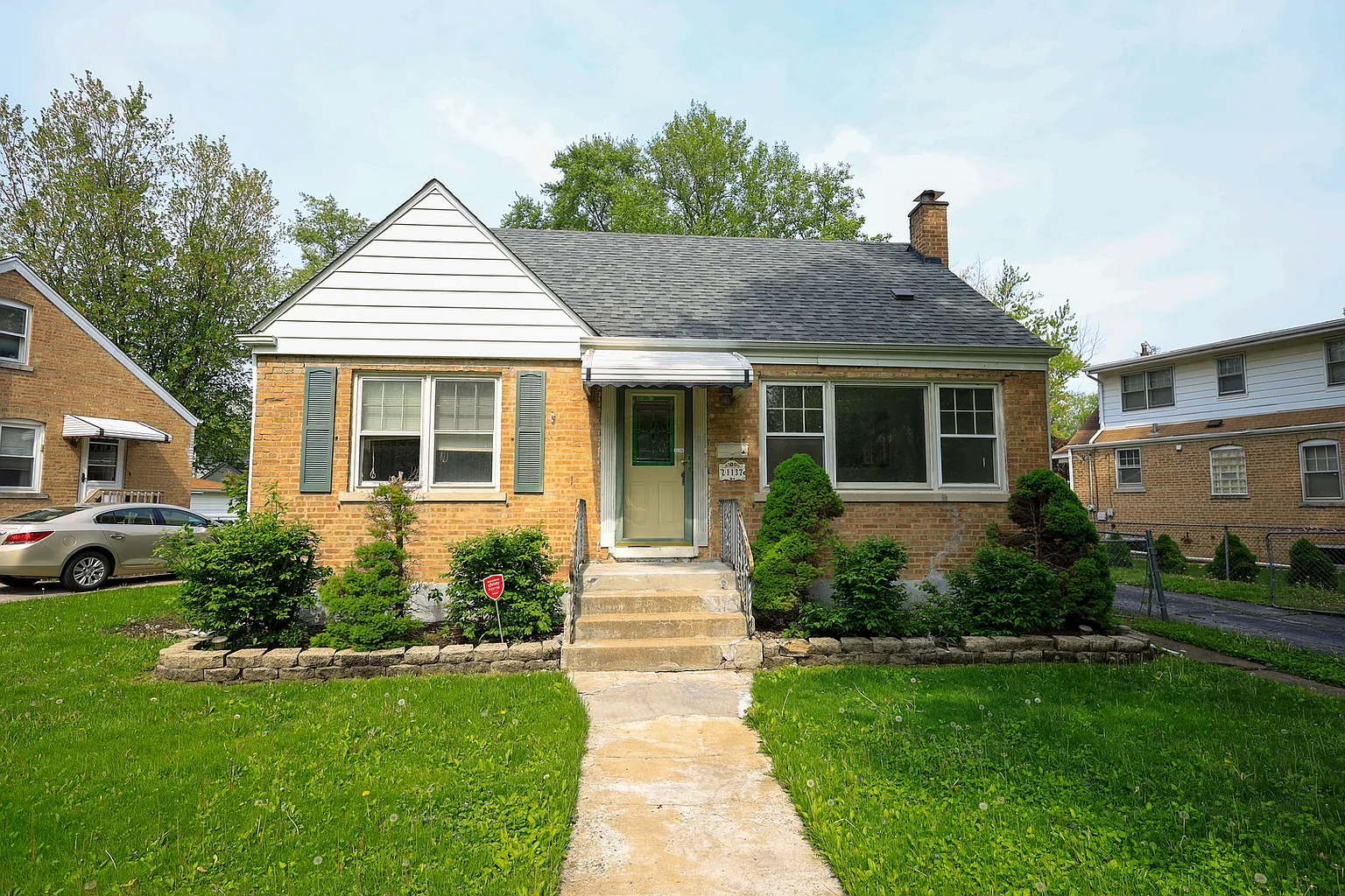 21137 Maple St photo 1