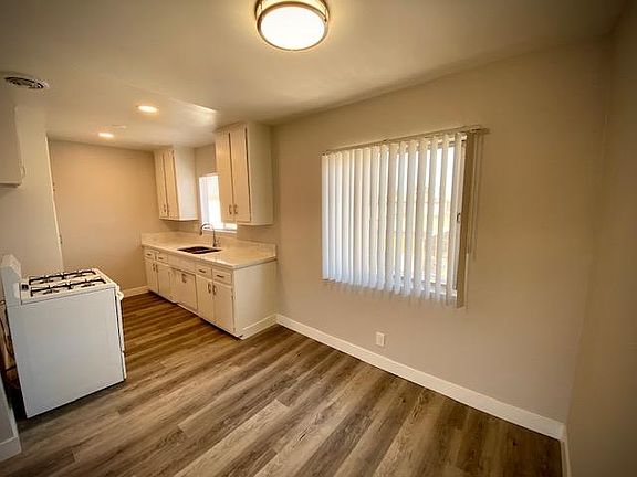 2nd image of 408 Calle Cinco