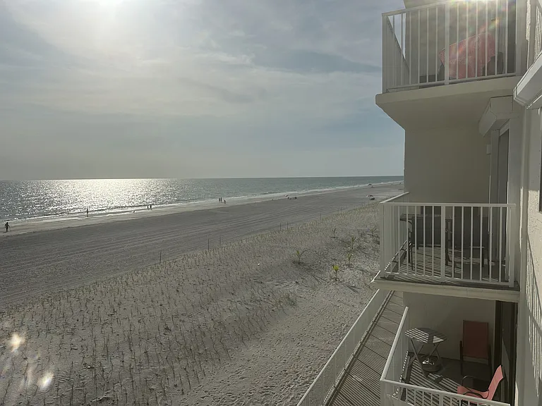 Gulf Blvd — Photo 12