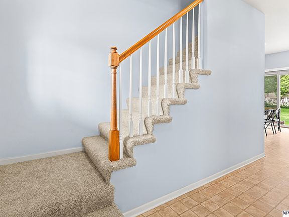 4th image of 1906 Ridgeview Dr