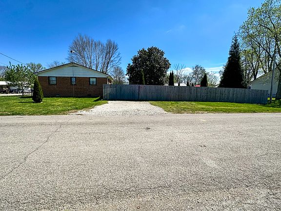 4th image of 241 8th Ave