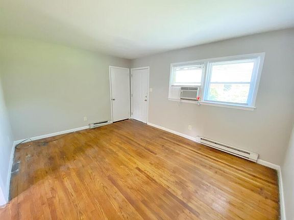 3rd image of 815 Dana Pl #B