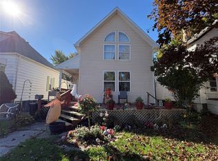 421 Brown St, Marine City, MI 48039