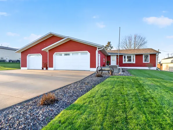 122 Park Ave, Charlotte, IA 52731