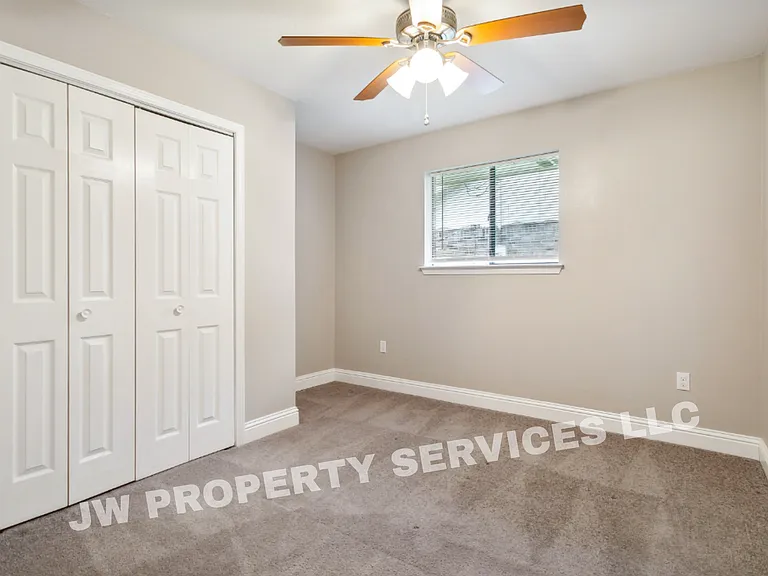 1476 Saint Christopher St — Photo 7