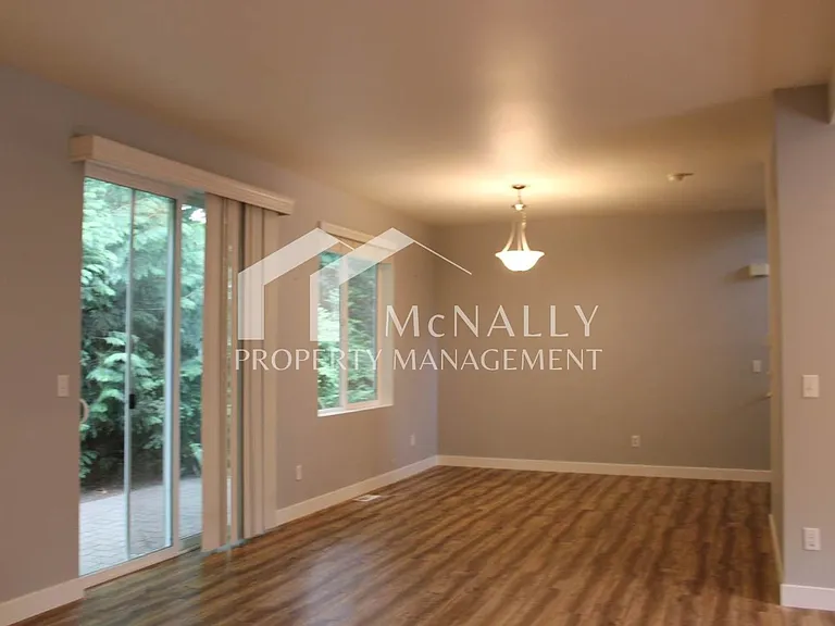 7403 Larkspur Ct — Photo 7
